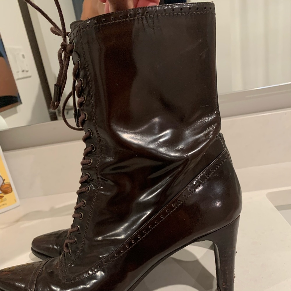 SALE Stuart Weitzman LaceUp Oxford Midi Leather 👢